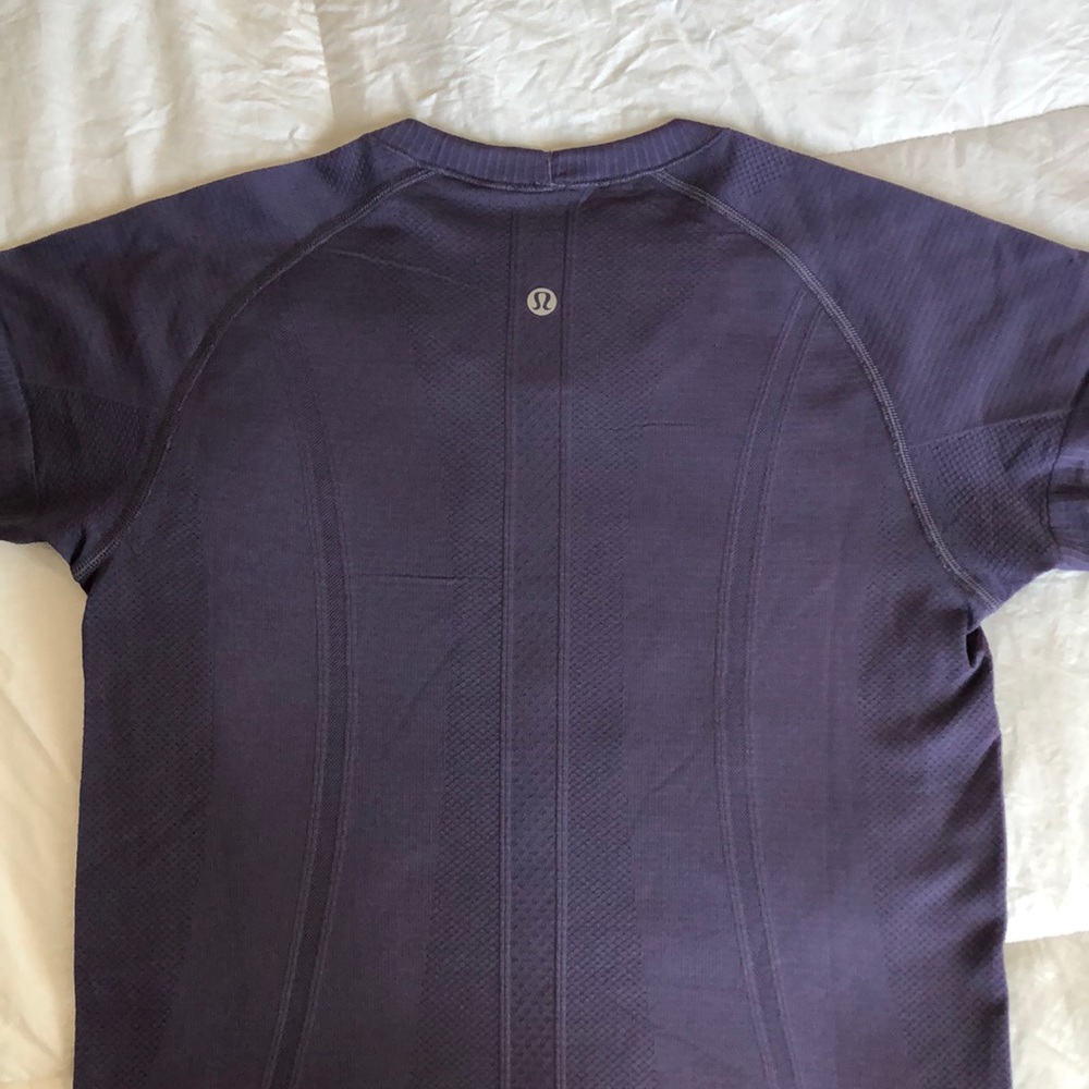 Lululemon Swiftly Tech Short Sleeve Crew shirt